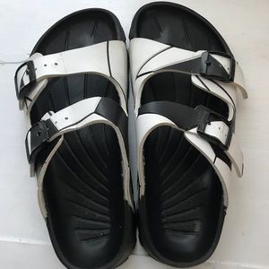 Kids Birkenstock 34 soccer print sandal